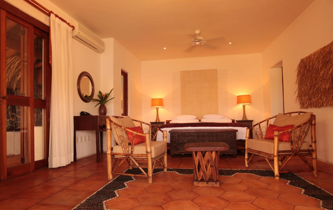Amuleto Hotel Ixtapa  Exterior photo